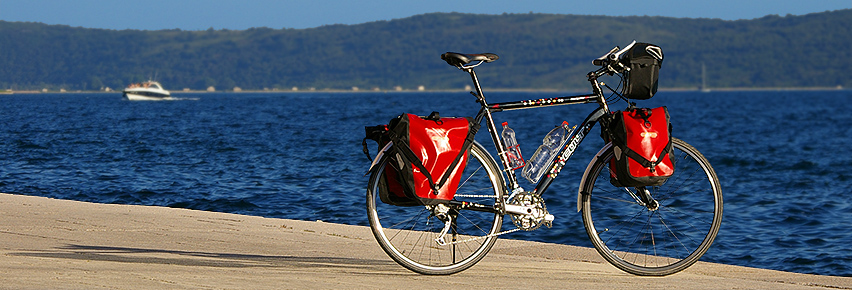 Travel bicycle